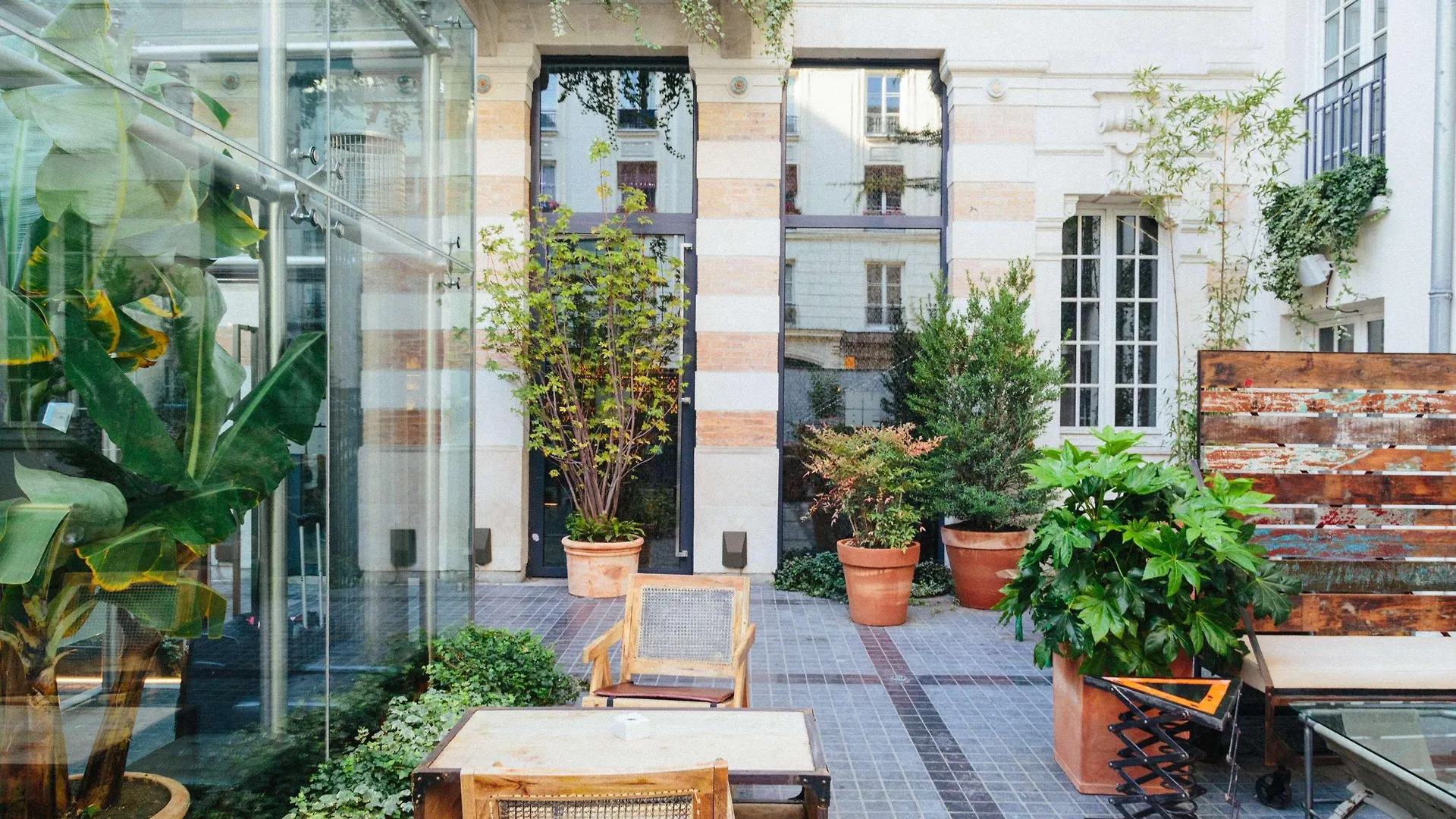 Kube Hotel 4*