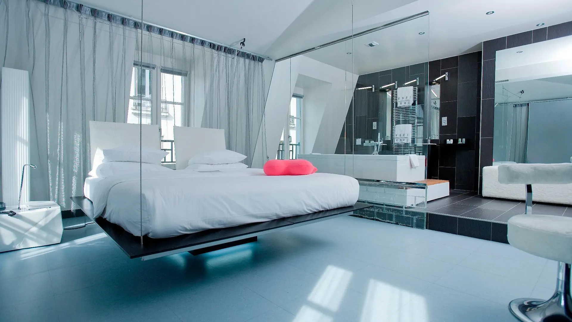 Kube 4* Paris